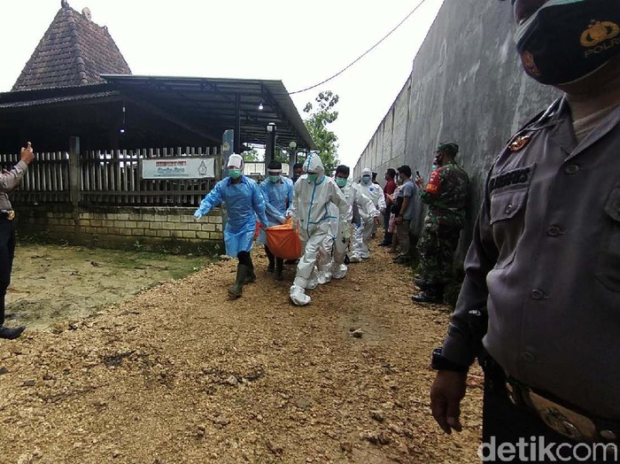 Satu keluarga di Desa Turusgede Kecamatan Kota Rembang, Rembang, Jateng, ditemukan tewas, Kamis (5/2/2021). Diduga mereka tewas dibunuh.