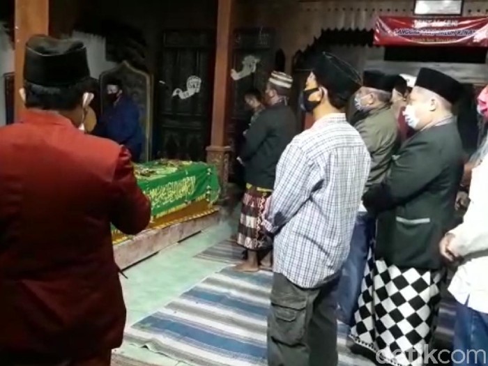 4 orang sekeluarga di Rembang tewas dibunuh dimakamkan, Kamis (4/2/2021).