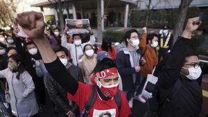 Aksi Protes Kudeta Militer Myanmar di Jepang
