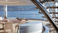 Memiliki nama The Aviva, superyacht milik Joe tersebut, juga dikenal sebagai kantor keliling yang sekaligus menjadi kantor Joe. Diketahui, kapal mewah milik Joe itu juga pernah berlabuh di Sungai Thames tahun 2018. (Getty Images)