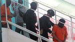 Berbaju Tahanan, 26 Teroris dari Makassar-Gorontalo Tiba di Jakarta