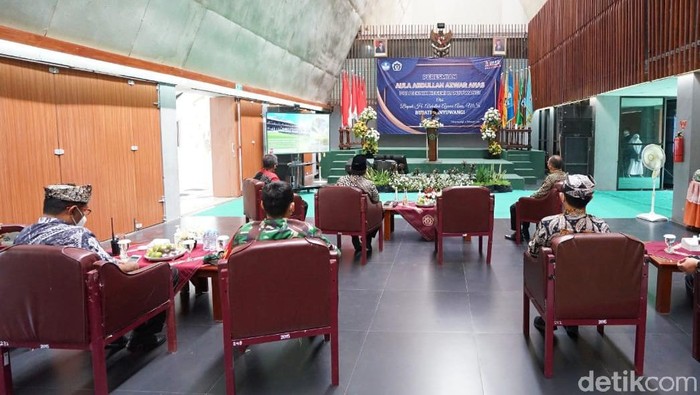 Bupati Anas Resmikan Aula Poliwangi