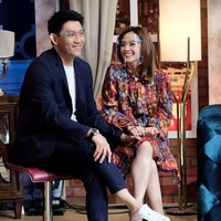 Ifan Seventeen semakin terbuka dengan jalinan asmaranya bersama wanita bernama Citra Monica. Wajah kekasih barunya itu kerap disamakan netizen dengan mendiang sang istri Dylan Sahara.  Foto: Instagram