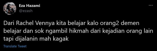 Memang terkadang kalau ngomong aja gampang sih guys, tapi ngejalaninnya yang susah. Kaya gini nih, sok-sok ngambil hikmah tapi cuma buat ditulis di status aja, dijalanin mah enggak. Ada yang gini juga nggak? Foto: Twitter.com/ezash
