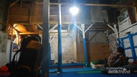 Suasana di Warung Mang Idi