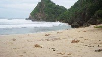 Pantai Ngobaran (fadila adelin - dTraveler)