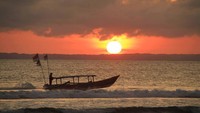 Cantiknya sunset di Pangandaran