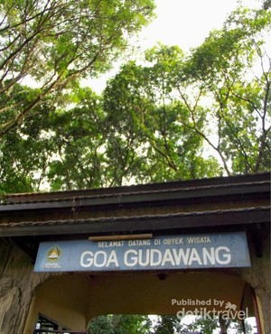 2 Gua yang Menghipnosis Petualang di Bogor