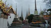 Wat Pho dengan tiket masuk seharga THB 150