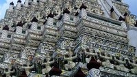 Wat Arun dengan tiket masuk seharga THB 50