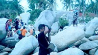 Batu granit yang tersusun rapi menjadi spot pengambilan foto