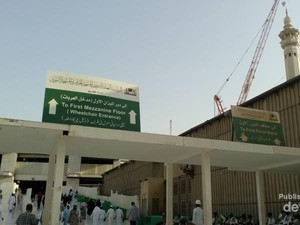 4 Tips Penting Umrah Bersama Lansia