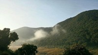 Gugusan Gunung Menambah Pesona Alun-alun Surya Kencana