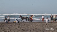 Parangtritis, Yogyakarta.Original photo by writer.