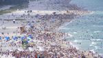5 Pantai Ini Adalah Surganya Para Pria Single