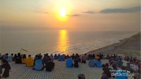 Bukit Paralayang Watugupit Parangtritis