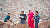 Menanti sunset di puncak Jaipur