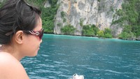 Birunya air laut di Phi-Phi Ley