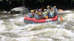 6 Tempat Untuk Menantang Arung Jeram di Indonesia