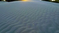 Ditepi pantai Oetune terdapat gurun pasir yang indah.