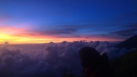 Sunset di gunung sumbing/ Eka Feriati
