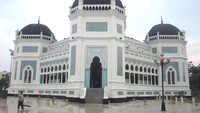MASJID RAYA AL-MASHUN MEDAN.jpg