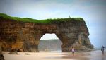 Ada Batu Karang Bolong, Pantai Bwanna di Sumba Seindah Nirwana