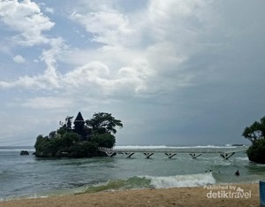 Ada Flying Fox Seru di Pantai Balekambang Malang