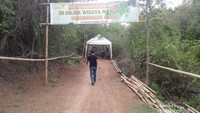 Pintu masuk mangrove Donggala