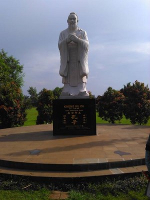 Ada Patung Filsuf Legendaris di TMII