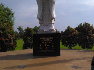 Ada Patung Filsuf Legendaris di TMII