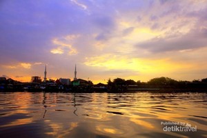Ada Senja Eksotis di Jakarta