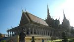 Ada Soekarno di Istana Kamboja!
