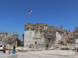 Ada Yang Baru di Tebing Breksi Yogyakarta