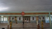 Bagian depan Ndalem Ageng, didalam ruangan pengunjung dilarang mengambil foto.