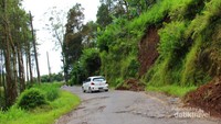 Jalan menuju Kaligua yang ngeri-ngeri sedap