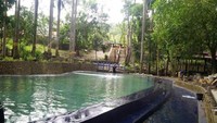 Kolam untuk orang dewasa yang ingin berndam maupu berenang