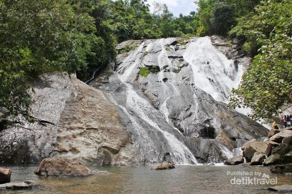 Suasana Air Terjun Bayang Sani tingkat satu