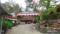Pintu masuk sebelum menuju air terjun
