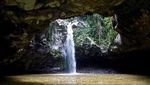 Air Terjun Jembatan Batu, Si Cantik untuk Pemanjat Tebing