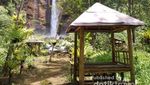 Air Terjun Kapas Biru di Lumajang, Cantik!