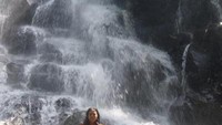 Airnya sangat menyegarkan