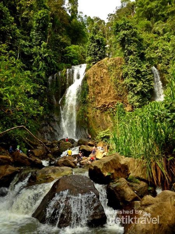 Air Terjun Lembah Pelangi, Destinasi Wisata Baru di Lampung