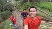 view yang memanjakan mata saat trekking menuju  curug