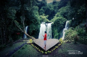 Air Terjun Love di Baturraden