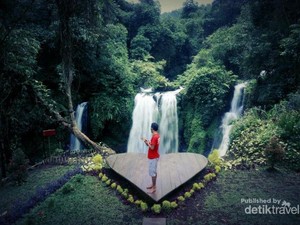 Air Terjun Love di Baturraden