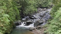 Sungai jernih yang kita lewati