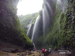 Air Terjun Tempat Semedi Gajah Mada yang Kini Populer