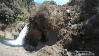 Cara trekking air terjun triban 2
