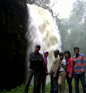 Ajaib! Ada Air Terjun Hangat di Jawa Timur